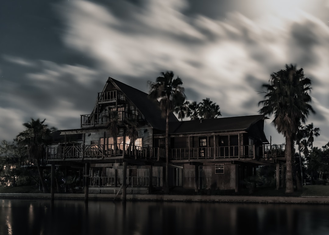Photo Haunted House