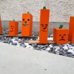 Photo Halloween decorations made of crepe paper